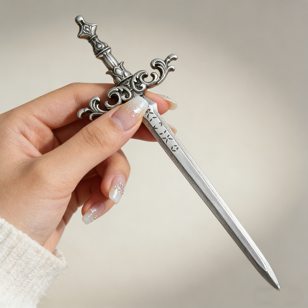 1pc Silver-Tone Sword Hair Sti – Cosplay Prop Dagger recenzja i cena